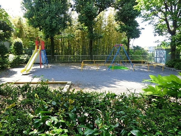 横浜市港北区鳥山町の中古一戸建て(小机町第一公園)
