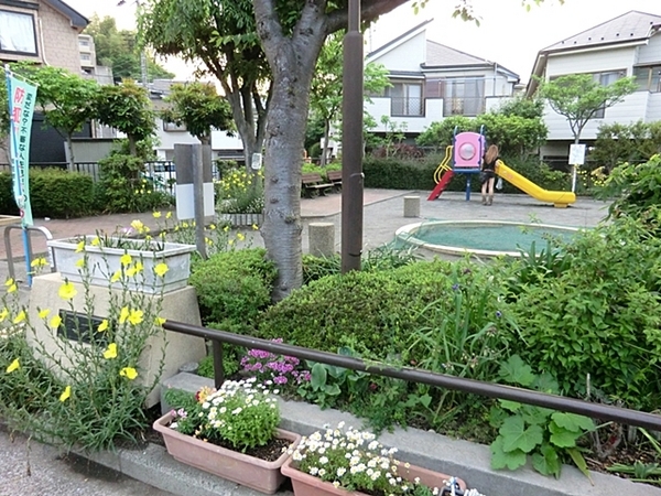 南区新築戸建駅徒歩9分LDK19帖南向き全室2面採光(永田東一丁目公園)