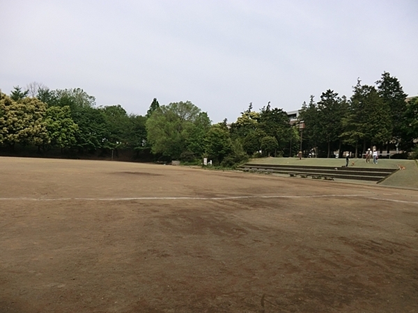 川崎市宮前区馬絹５丁目の中古一戸建て(宮崎第一公園)