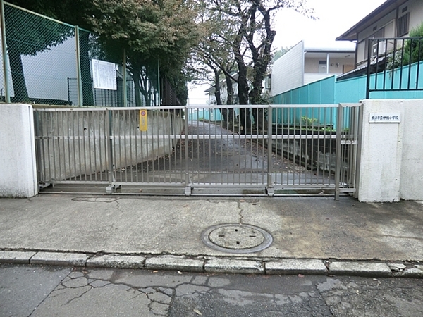 横浜市神奈川区六角橋５丁目の中古一戸建て(横浜市立神橋小学校)