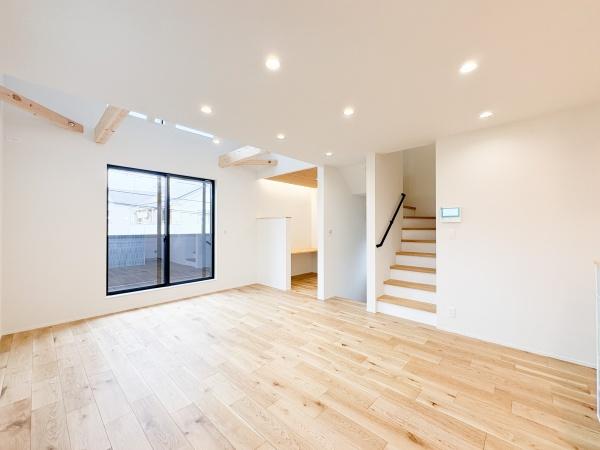 綾瀬市新築戸建納戸ロフト前面道路6ｍ以上