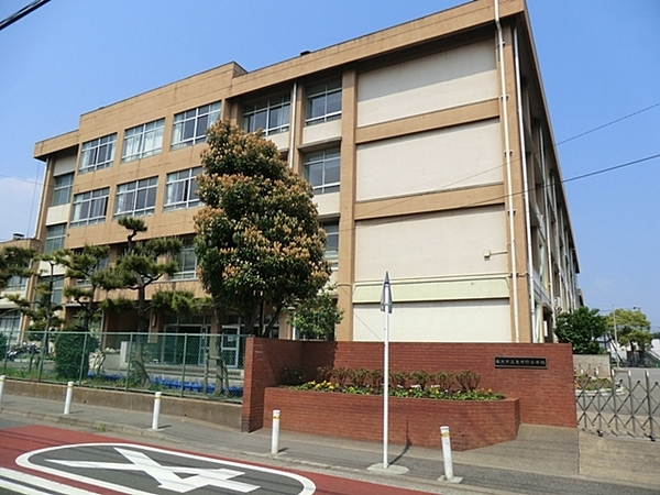 藤沢市亀井野１丁目の土地(藤沢市立亀井野小学校)