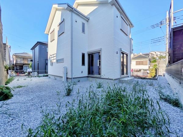 港南区新築戸建LDK18.8帖SIC床暖房日当り良好