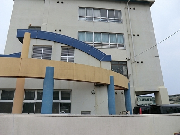 【B号棟】藤沢市新築戸建南面バルコニー(藤沢市立鵠南小学校)