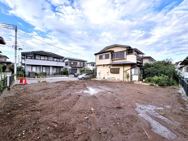 【1号棟】泉区新築戸建3台駐車可LDK22帖以上