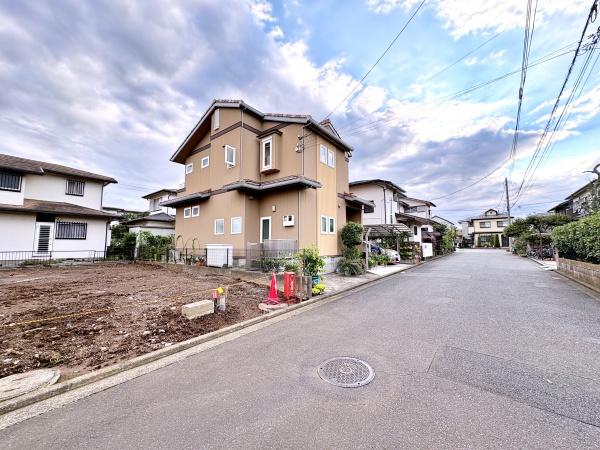 【1号棟】泉区新築戸建3台駐車可LDK22帖以上