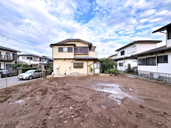 【1号棟】泉区新築戸建3台駐車可LDK22帖以上