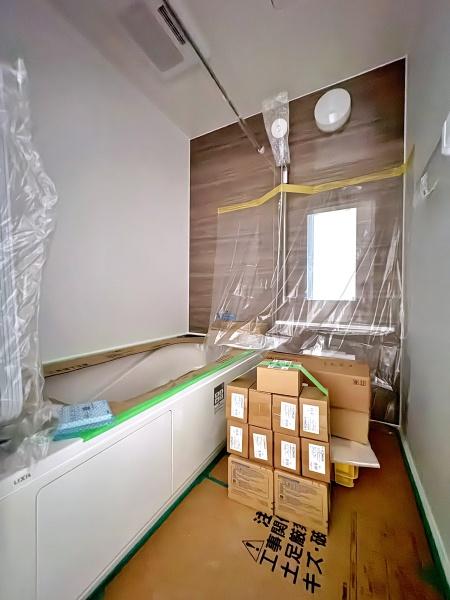 【A号棟】泉区新築戸建駐車2台全居室収納LDK18帖