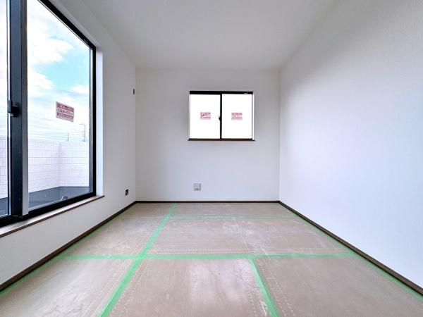 【A号棟】泉区新築戸建駐車2台全居室収納LDK18帖