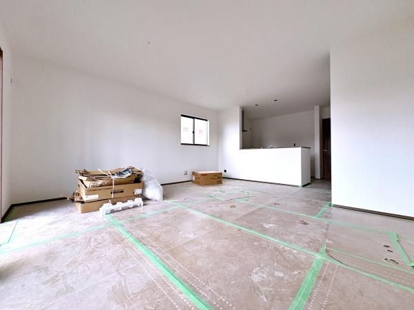 【A号棟】泉区新築戸建駐車2台全居室収納LDK18帖