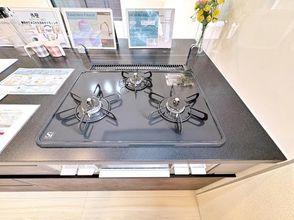都筑区新築戸建カースペース2台長期優良住宅床暖房