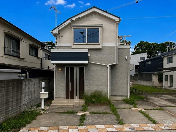 世田谷区中古戸建2台駐車可南面バルコニー