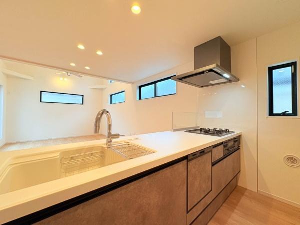 【3号棟】磯子区新築戸建納戸×2WIC通風◎