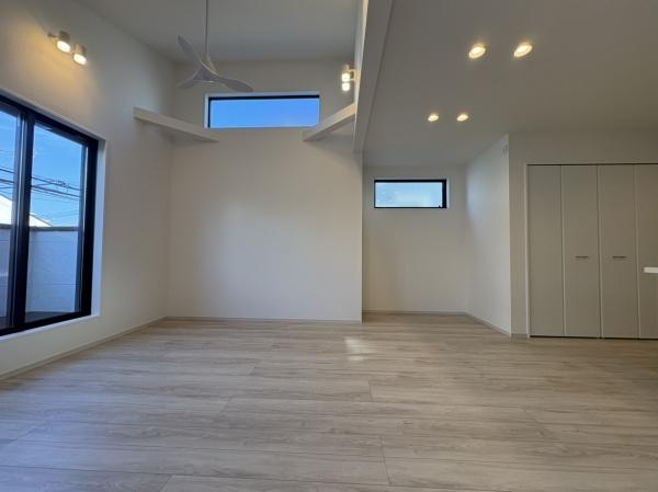 【1号棟】保土ケ谷区新築戸建納戸×2LDK18帖以上