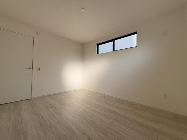 【1号棟】保土ケ谷区新築戸建納戸×2LDK18帖以上