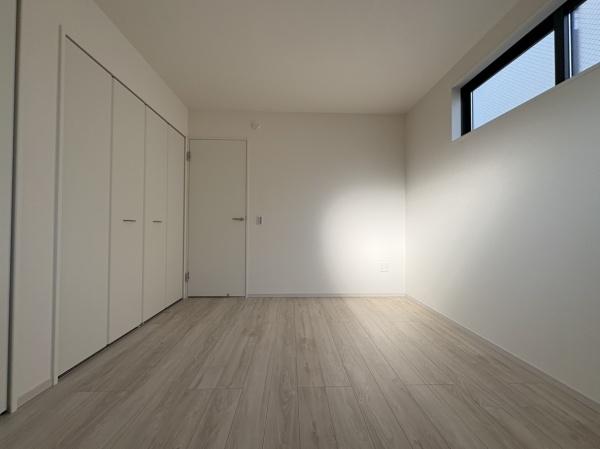 【1号棟】保土ケ谷区新築戸建納戸×2LDK18帖以上