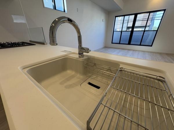 【1号棟】保土ケ谷区新築戸建納戸×2LDK18帖以上