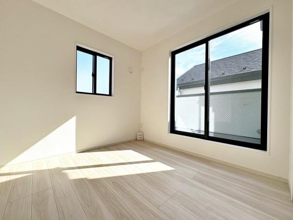 【1号棟】茅ヶ崎市新築戸建カースペースLDK20帖以上