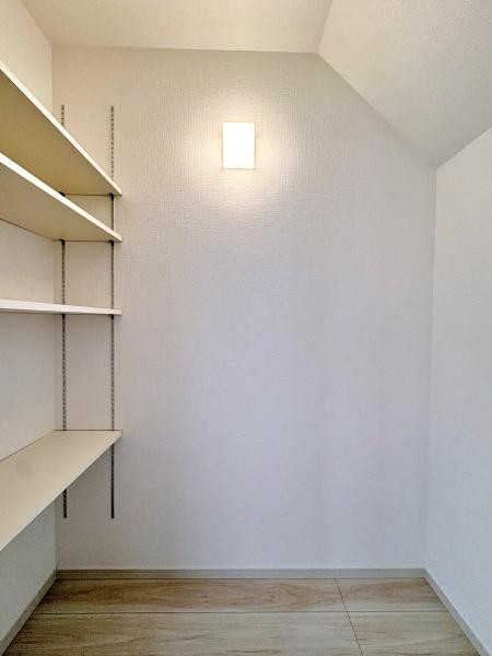 【1号棟】茅ヶ崎市新築戸建カースペースLDK20帖以上
