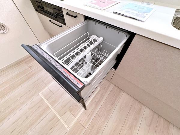 【1号棟】茅ヶ崎市新築戸建カースペースLDK20帖以上
