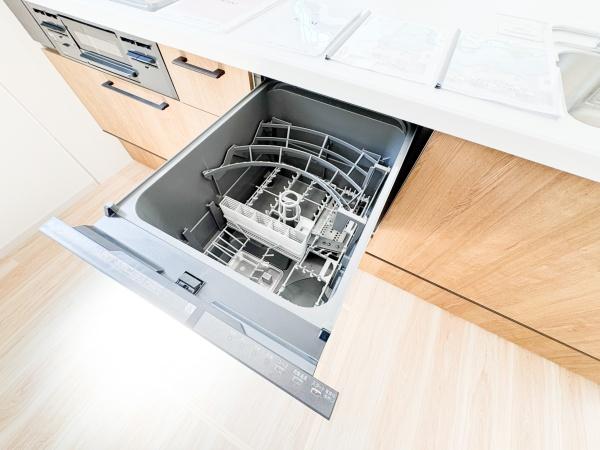 瀬谷区新築戸建カースペース2台南西角地食洗機
