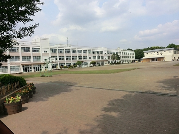 大和市新築戸建2台駐車可FCL付駅徒歩11分(大和市立深見小学校)