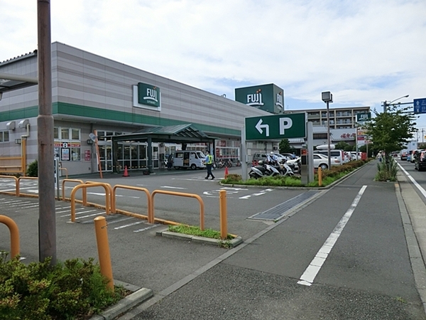 【1号棟】大和市新築戸建勾配天井南面道路カースぺ有(FUJI橋戸店)