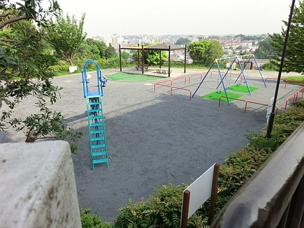 ニックアーバンハイム保土ヶ谷【三方角部屋リノベ】(永田北一丁目第二公園)