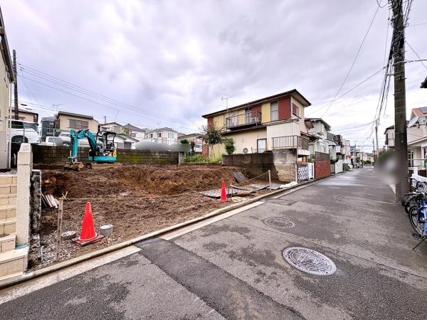 港南区新築戸建カースペース2台整形地LDK20帖