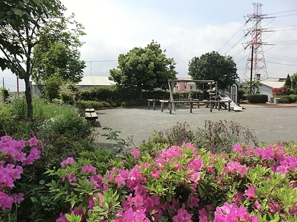 【B号棟】綾瀬市新築戸建　南西道路　カウンターキッチン(もみじ公園)