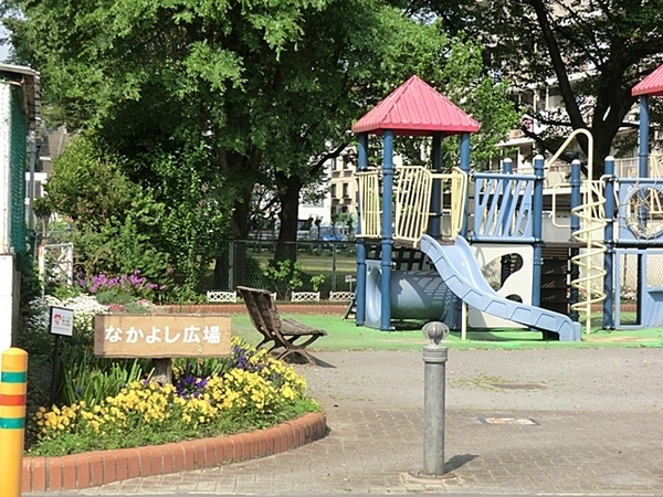 【B号棟】綾瀬市新築戸建　南西道路　カウンターキッチン(なかよし広場)
