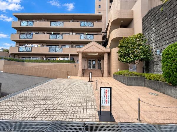 ラムセス横浜星川【駅10分南向き】