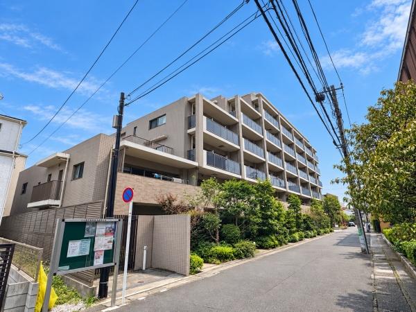 クリオ武蔵中原【駅徒歩8分3方向角部屋WIC】