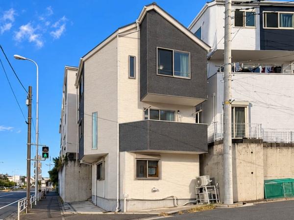 鶴見区中古戸建南西角地カースペース
