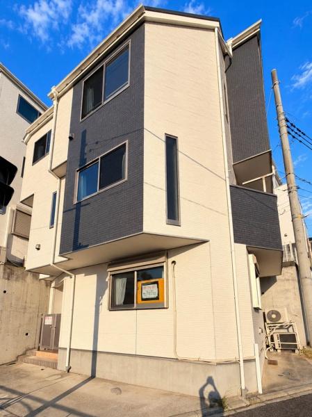 鶴見区中古戸建南西角地カースペース