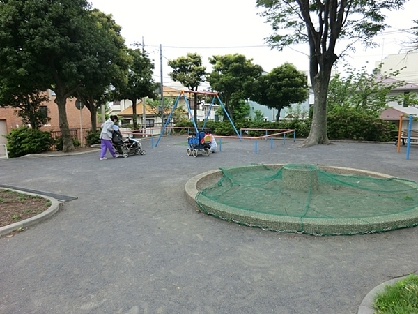 横浜市南区六ツ川４丁目の中古一戸建て(六ツ川四丁目公園)