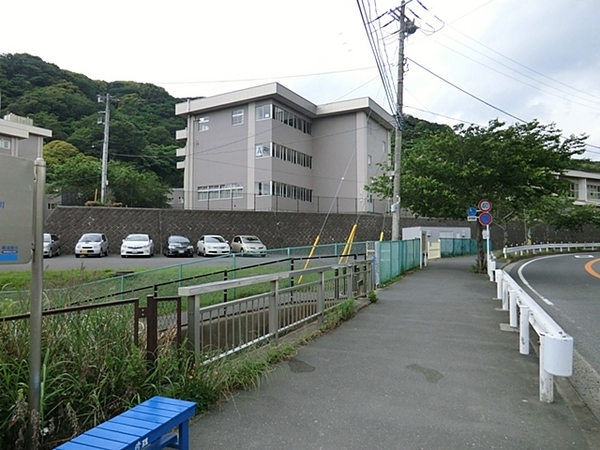 横須賀市長沢４丁目の中古一戸建て(横須賀市立長沢中学校)