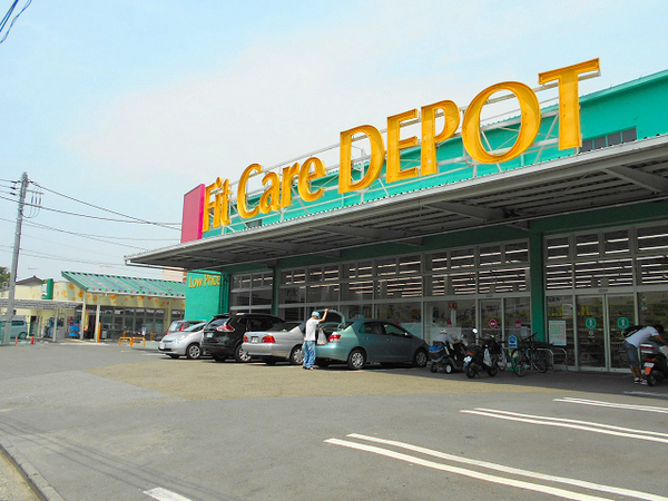 横浜小机パークスクエアＩ棟【総戸数288戸4LDK】(フィットケアデポ菅田店)