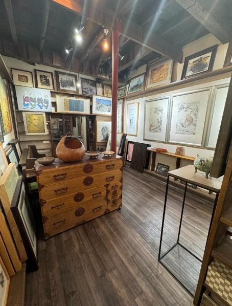 文京区本郷６丁目　中古連棟式建物　店舗付き住宅