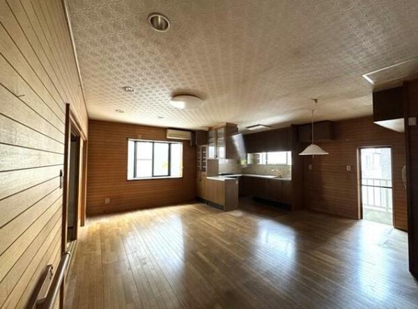 足立区伊興５丁目　中古一戸建て