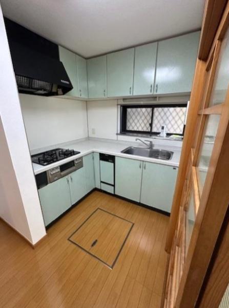 江戸川区東葛西２丁目　中古一戸建て
