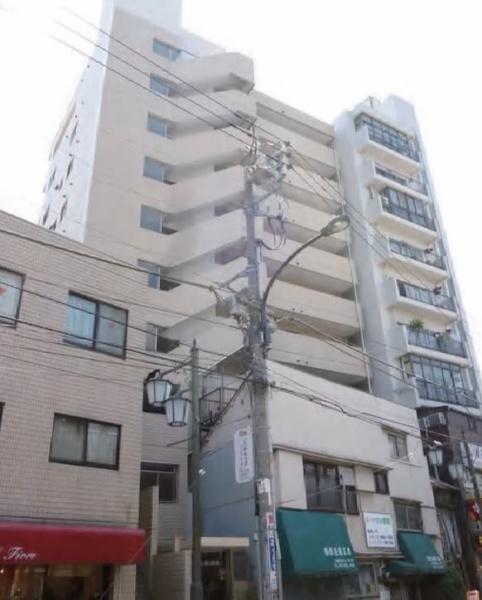 ラミアール鶯谷駅前