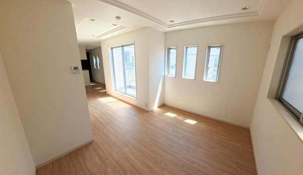 足立区本木１丁目の中古一戸建て