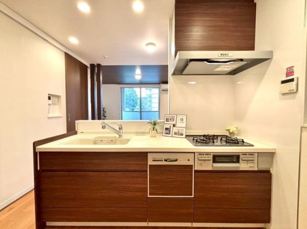 荒川区荒川８丁目　中古一戸建て