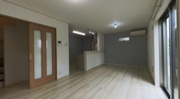 足立区六木３丁目の中古一戸建て