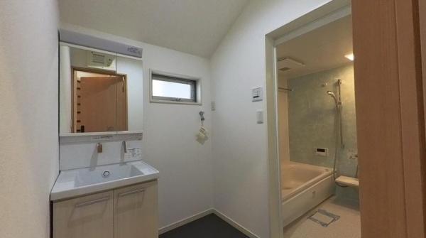 足立区六木３丁目の中古一戸建て