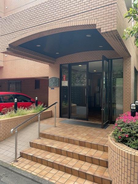 駒込八幡坂ガーデニア