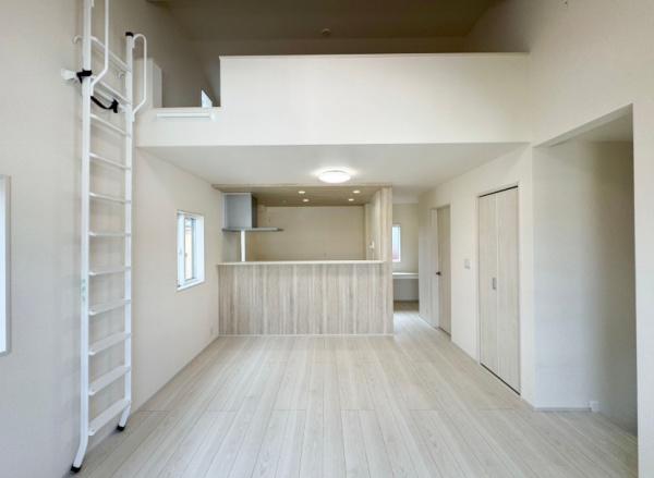 足立区古千谷本町３丁目　新築一戸建て　２号棟