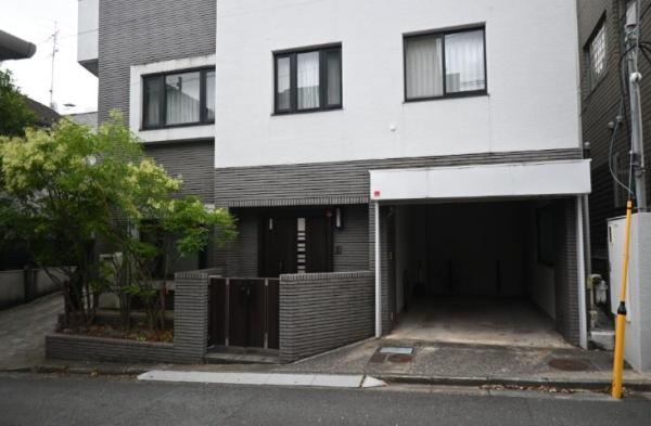 新宿区市谷砂土原町３　連棟式建物