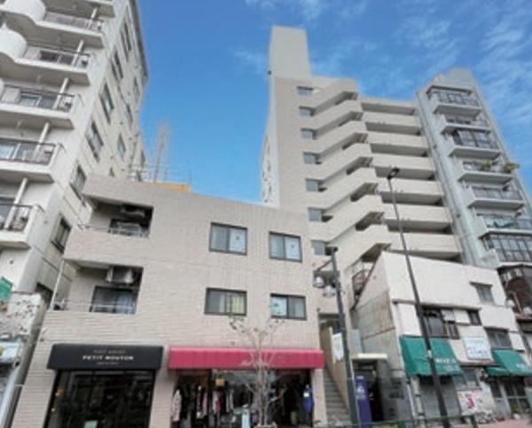 ラミアール鶯谷駅前
